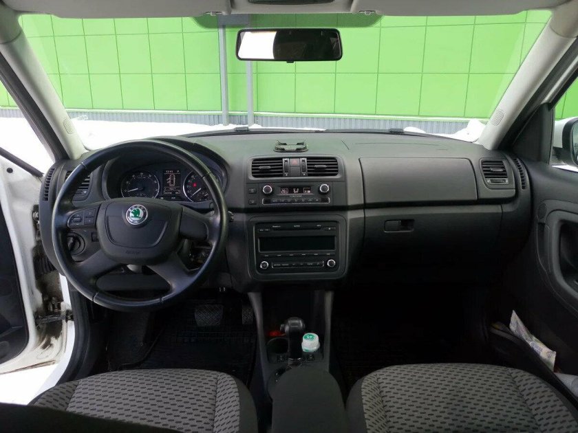 Шкода фабия 2012 салон