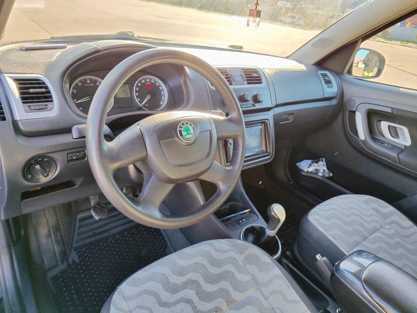 Шкода фабия 2010 салон