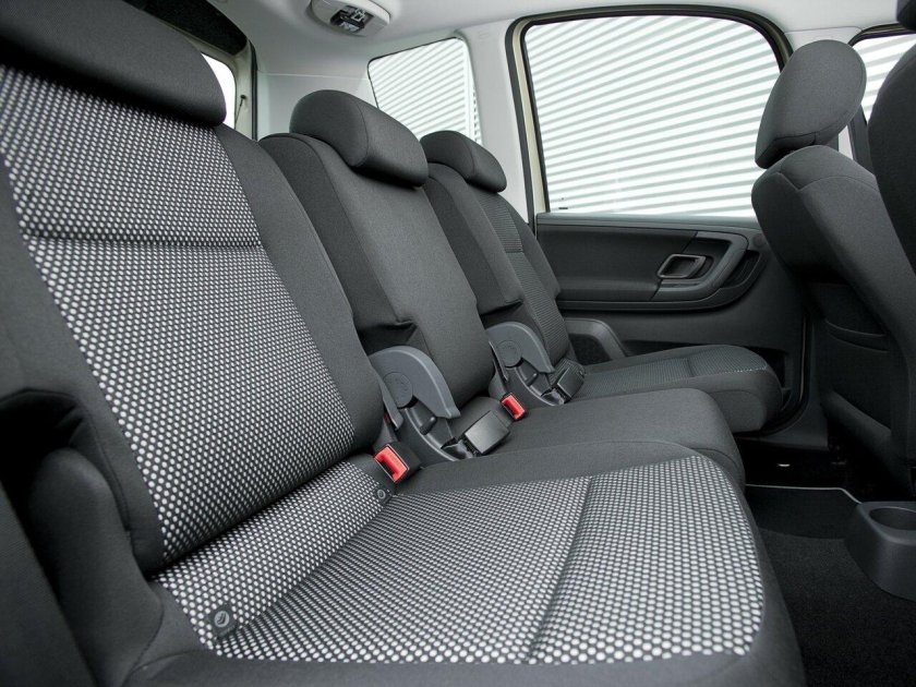 Škoda Roomster салон