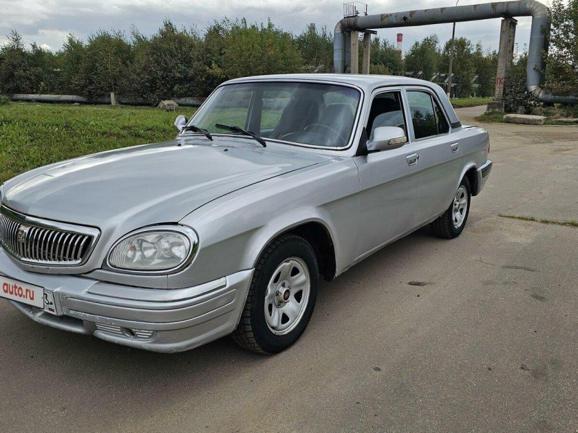 Волга ГАЗ 31105 серая
