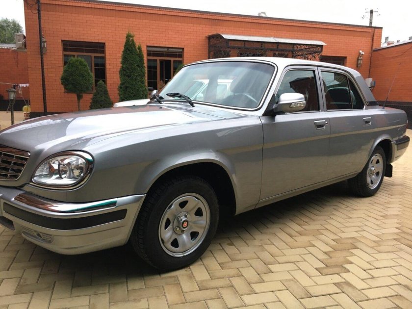 ГАЗ 31105 серебристая