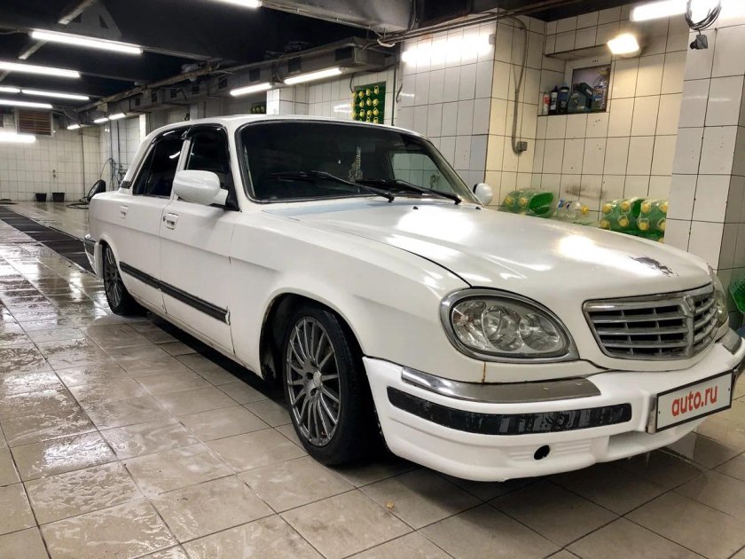 Волга ГАЗ 31105