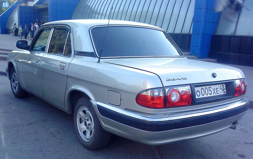 Волга ГАЗ 31105