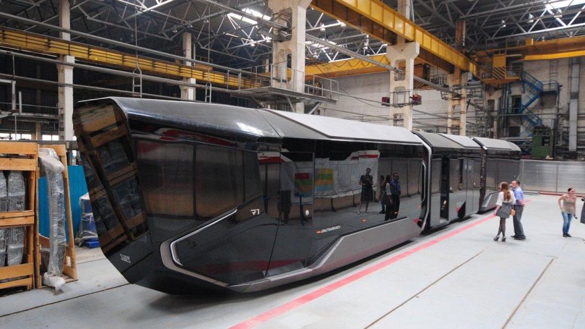 Трамвай УВЗ r1