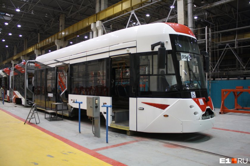 71-418 трамвай уралтрансмаш