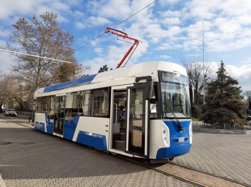 Трамвай УВЗ r1