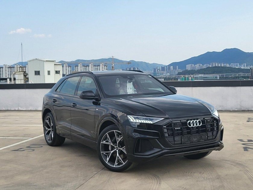 Audi q8