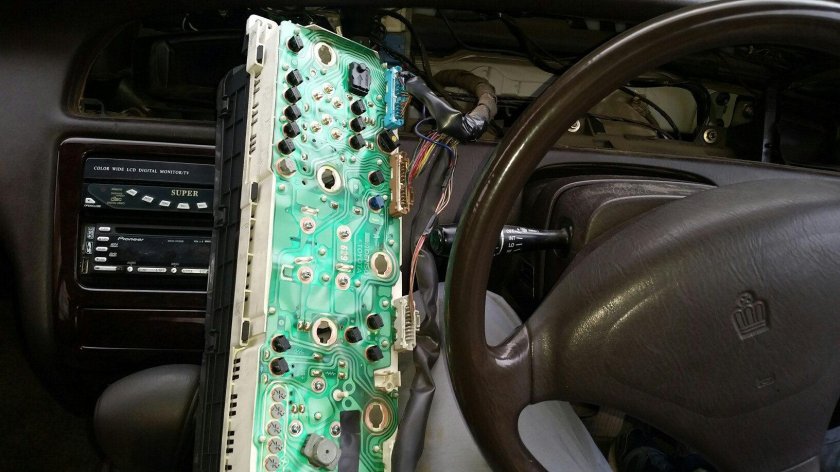 Приборная панель Краун 141