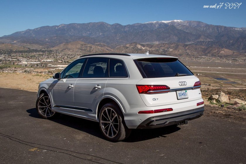 Ауди q7 2022