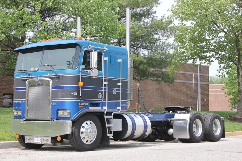 Петербилт 362