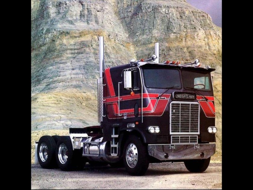 Фредлайнер Петербилт