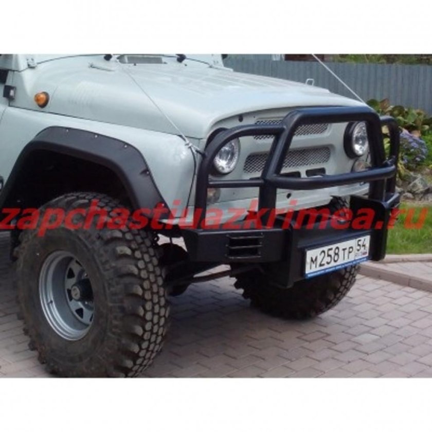 Силовой бампер на УАЗ 469