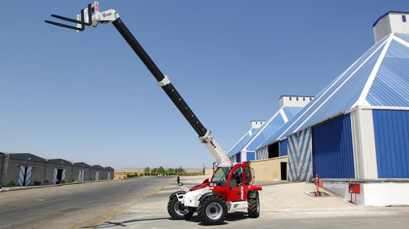 Телескопический погрузчик MST St 7.40