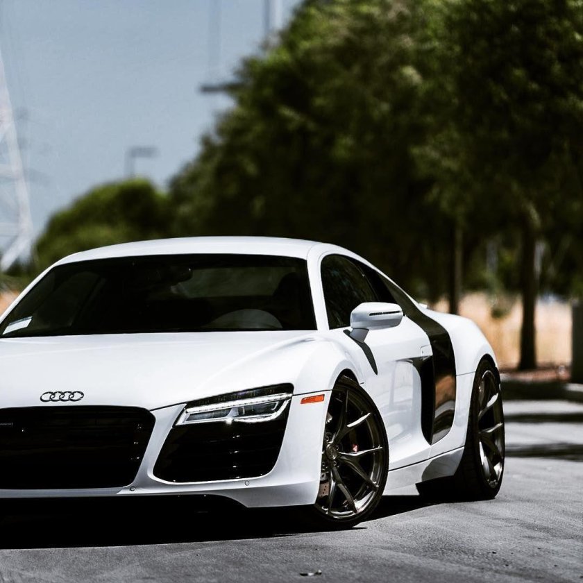 Ауди r8
