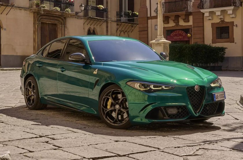 Alfa romeo giulia quadrifoglio