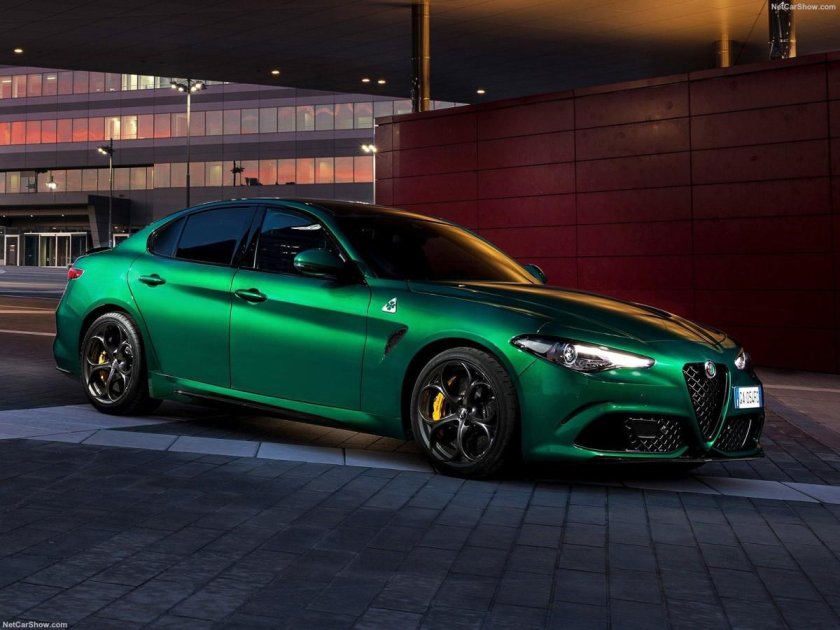 Альфа Ромео Giulia Quadrifoglio 2020