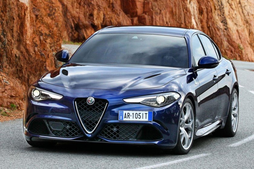 Альфа Ромео Джулия Квадрифолио 2020