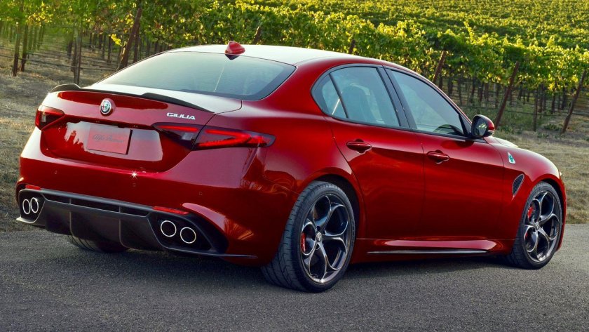 Alfa Romeo Giulia Квадрифолио