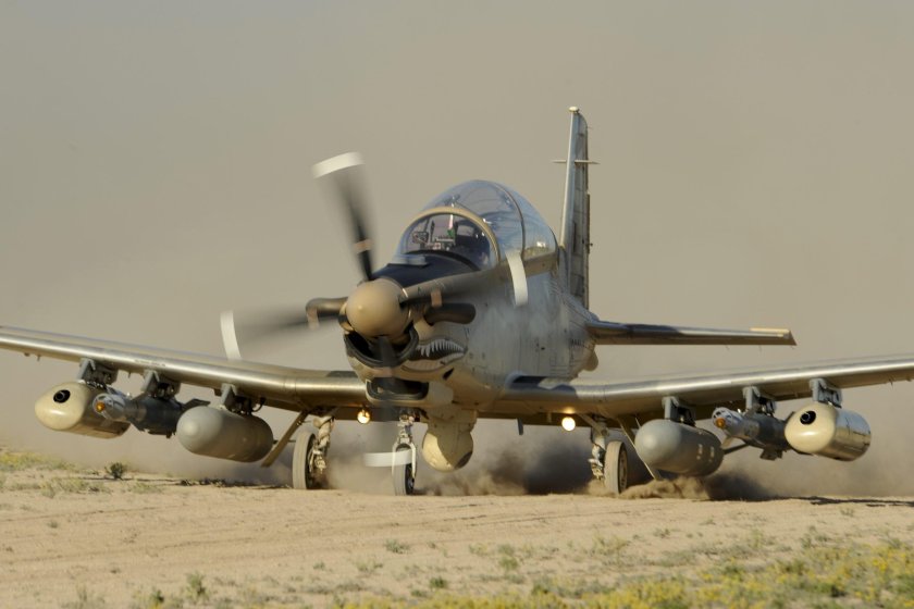 Штурмовик Textron at-6e Wolverine