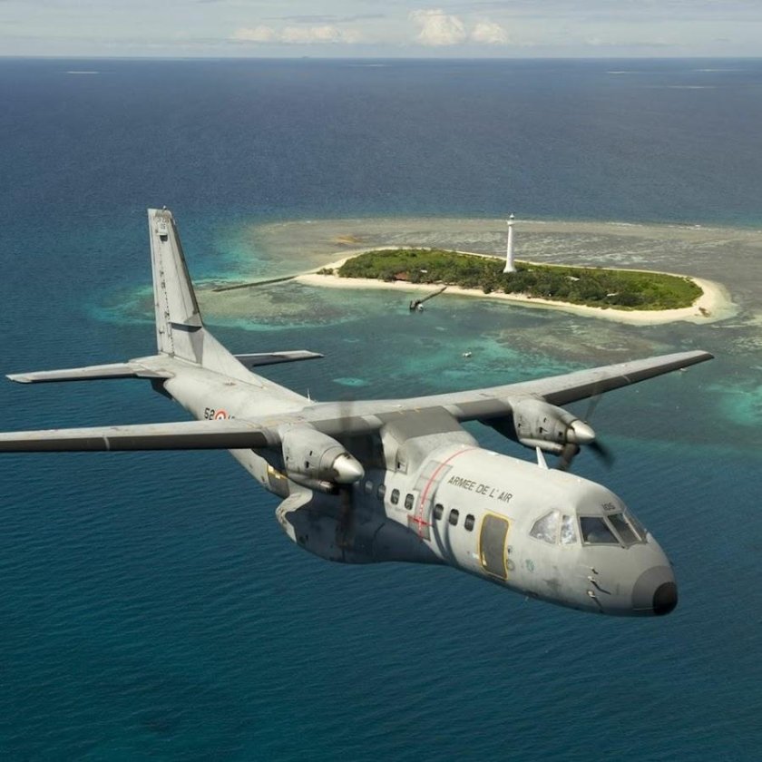 Военный транспортный самолет США турбовинтовой