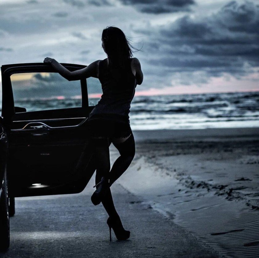 Девушка с бмв