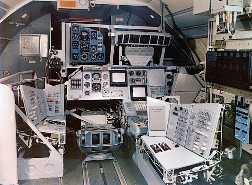 Кабина шаттла Буран