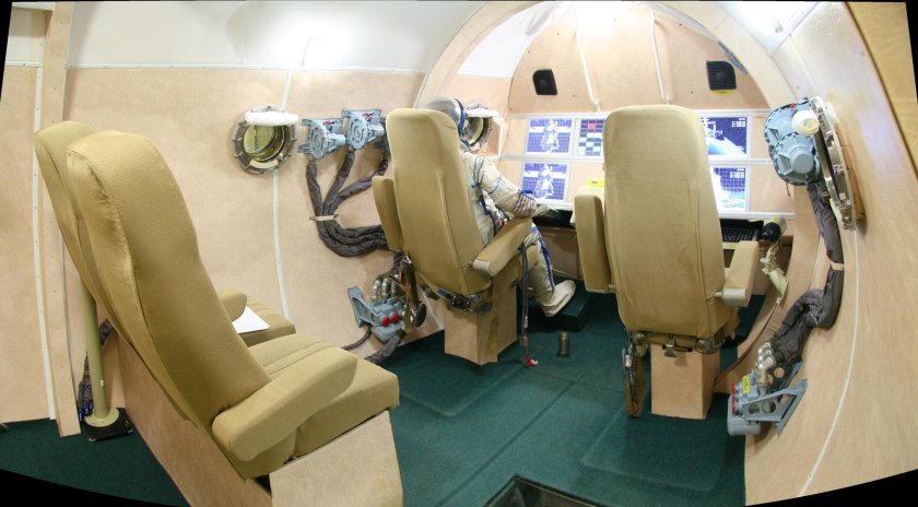 Космический челнок Буран кабина