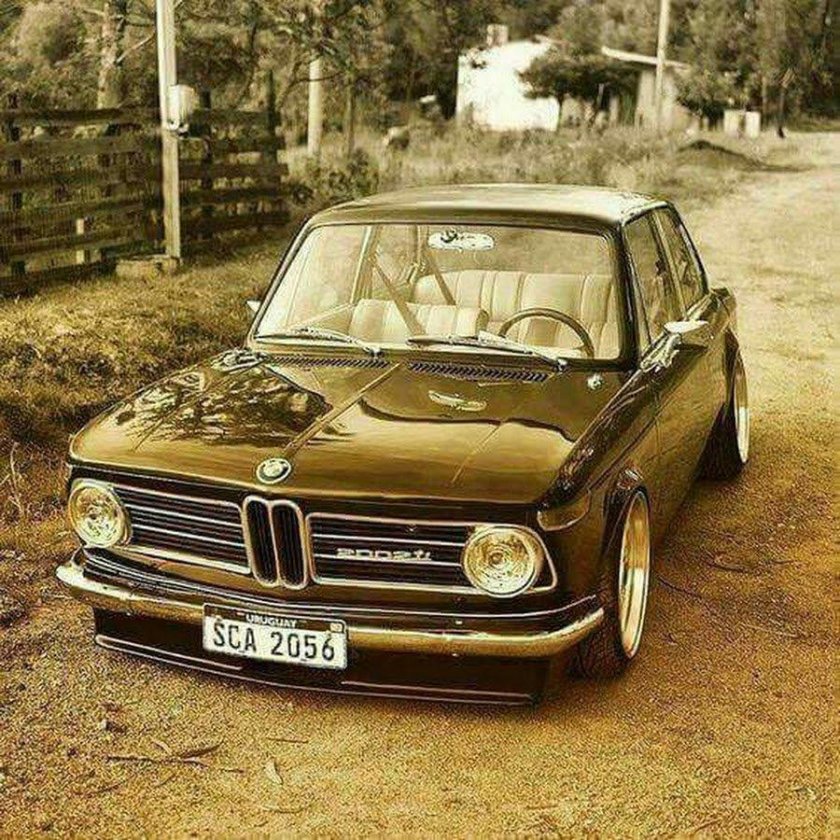 BMW e10 2002