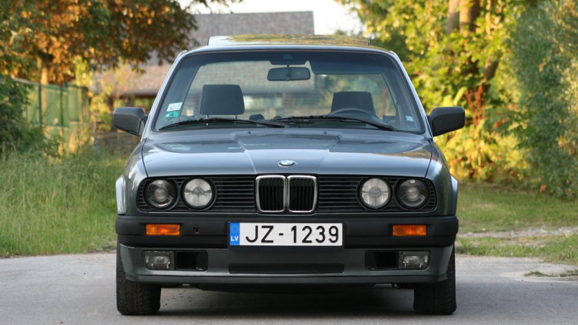 BMW 3 1990