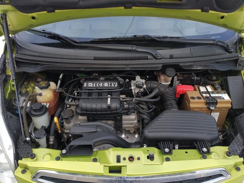 Chevrolet Spark под капотом 2007