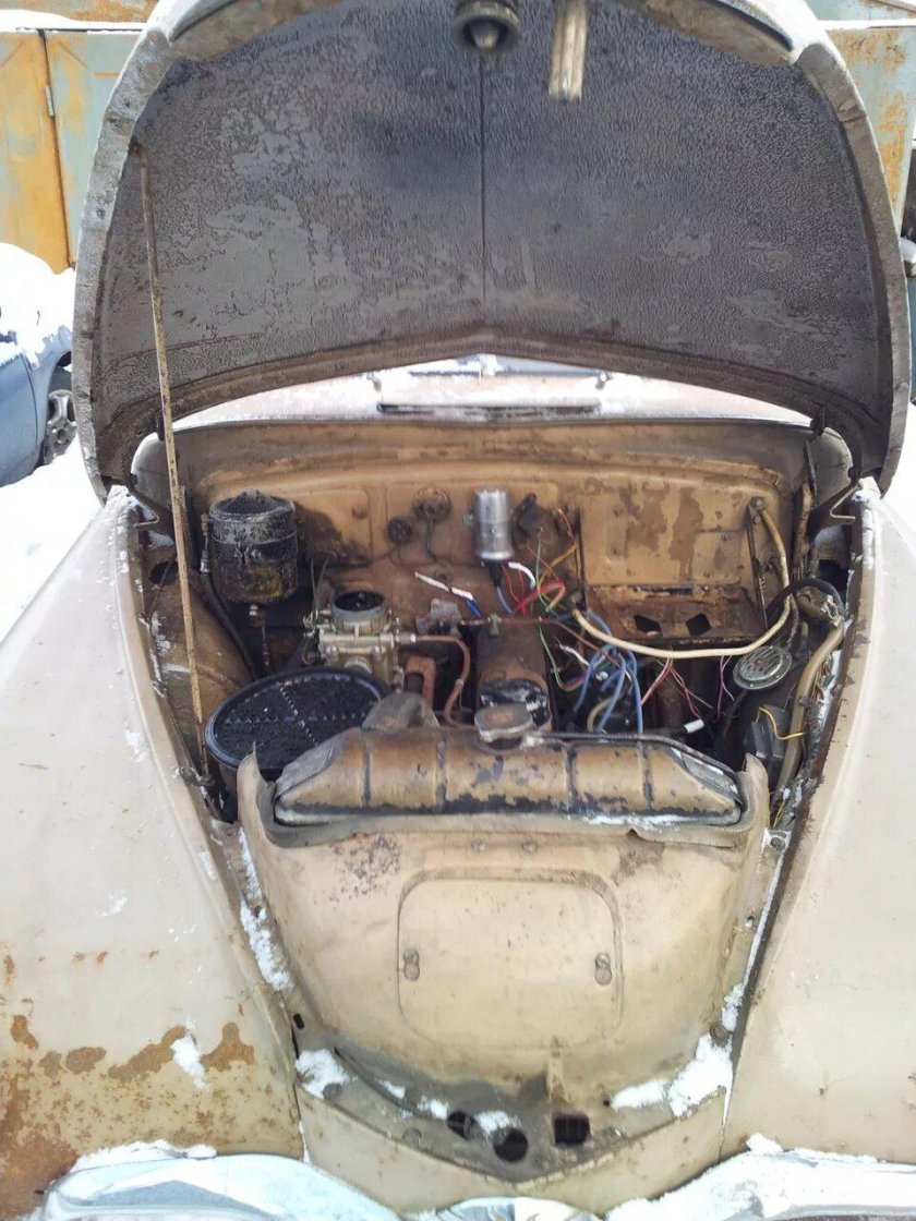 Подкапотное пространство ГАЗ м20 победа