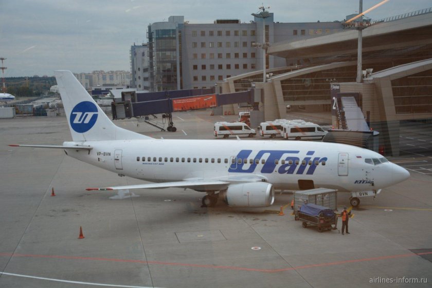 Boeing 737 ЮТЭЙР