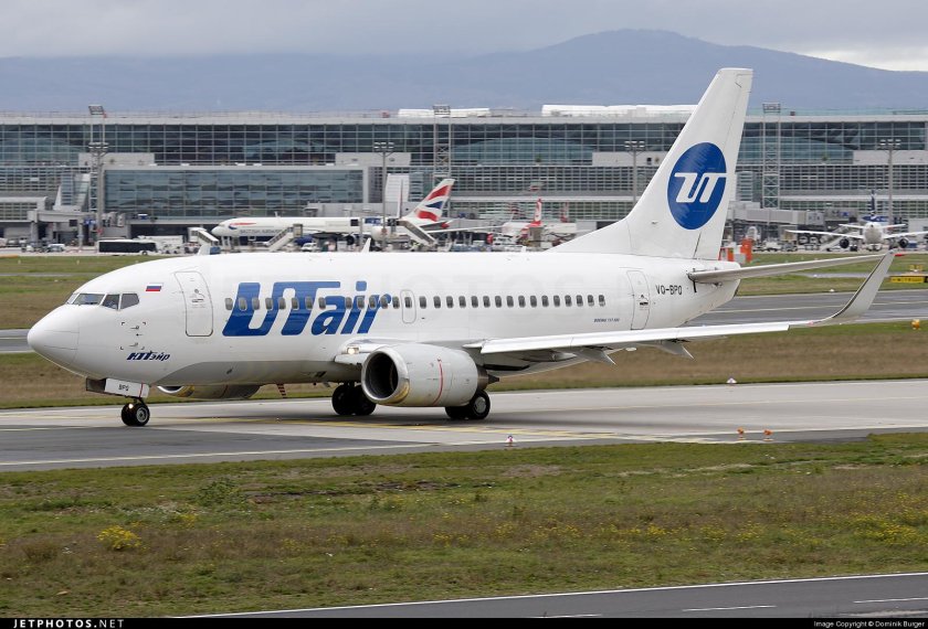 Боинг 737 ЮТЭЙР