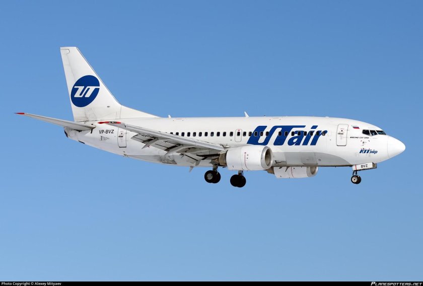 Boeing 737 UTAIR
