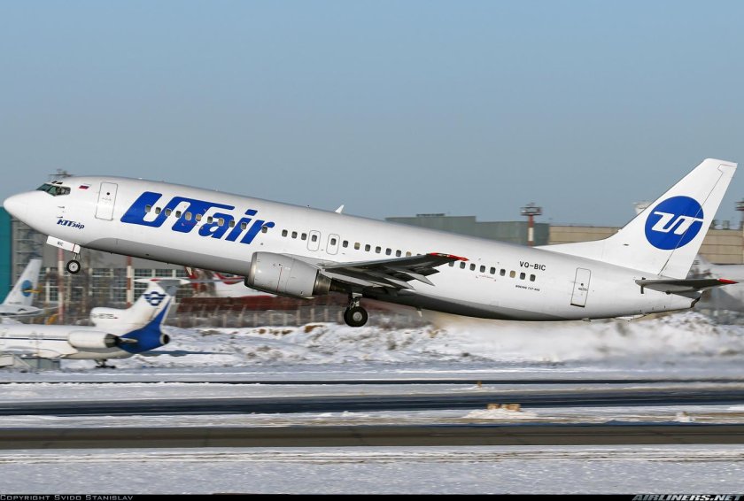 Boeing 737 UTAIR