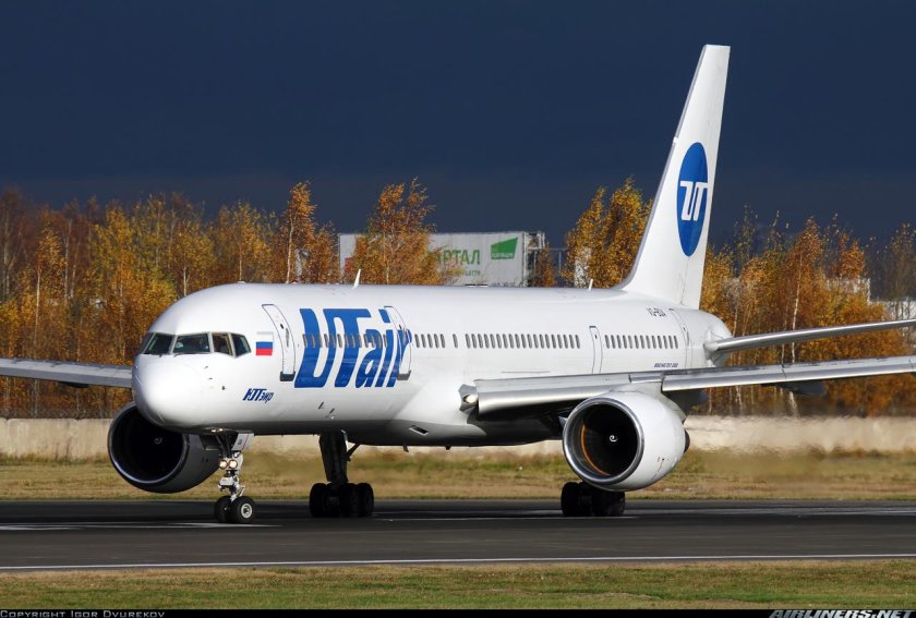 Боинг 757 ЮТЭЙР