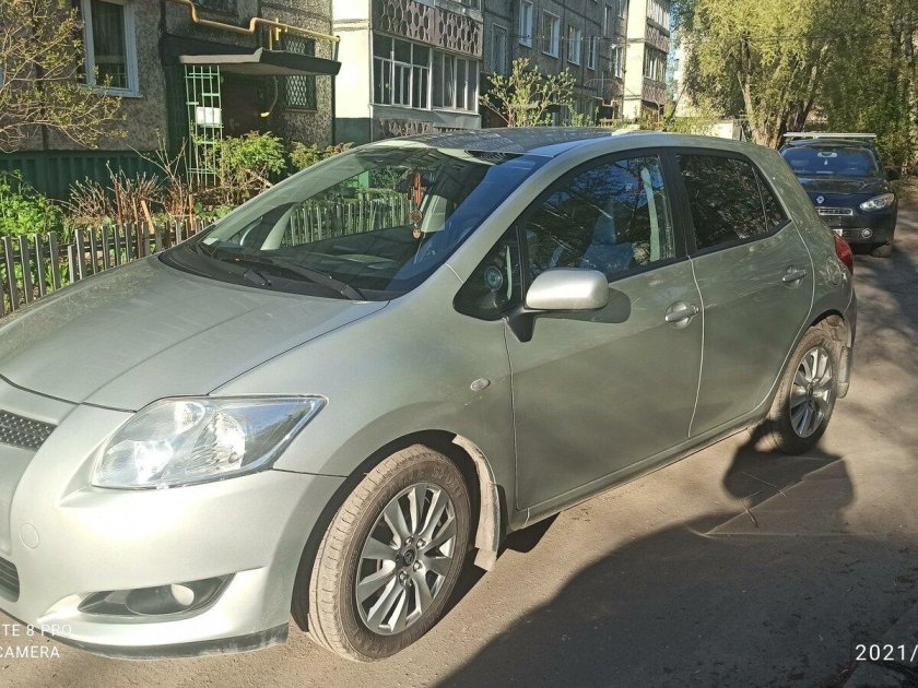 Тойота аурис 2007