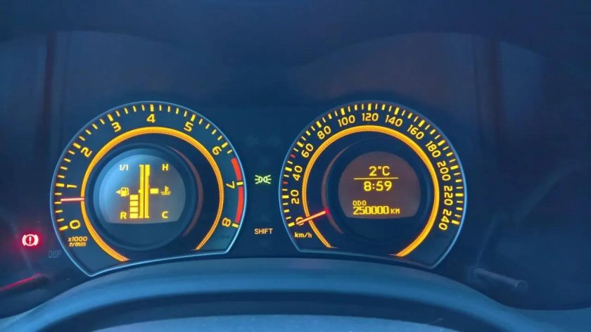 Панель приборов Тойота Королла е150 Пересвет