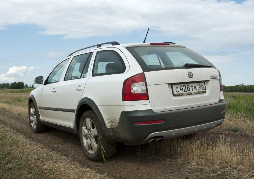 Шкода Октавия Скаут