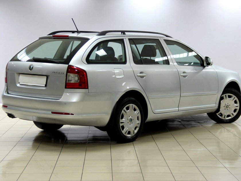 Шевроле Лачетти универсал серебристый