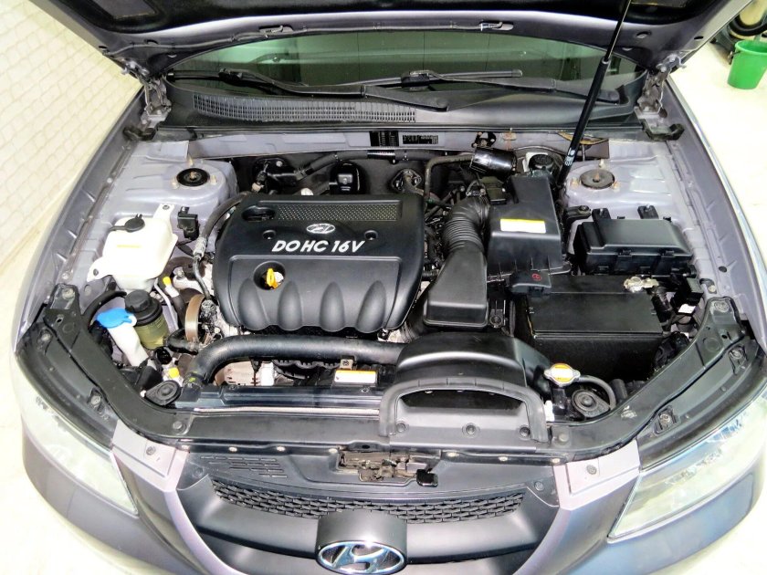 Хендай Соната НФ 2006 2.4