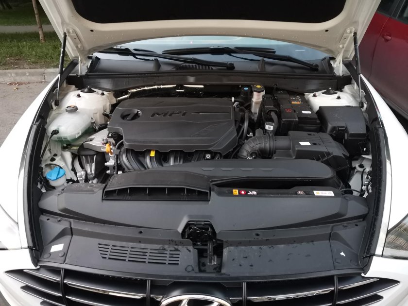 Хендай Соната 2.5