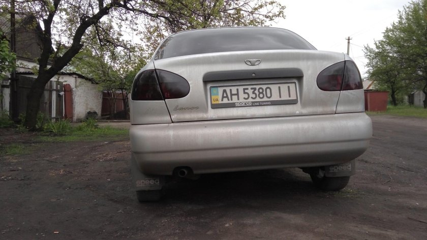 Chevrolet lanos вид сзади