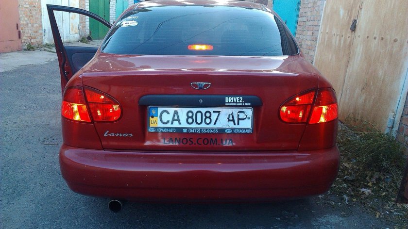 Chevrolet lanos зад