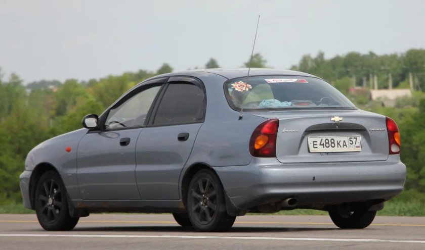 Шевроле Ланос 2008 сзади