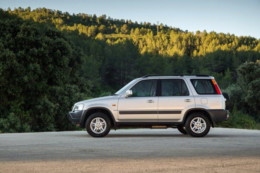 Honda CR-V 1 поколение
