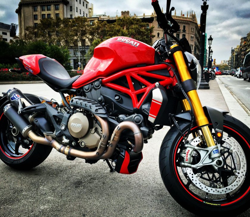 Ducati Monster 1200s
