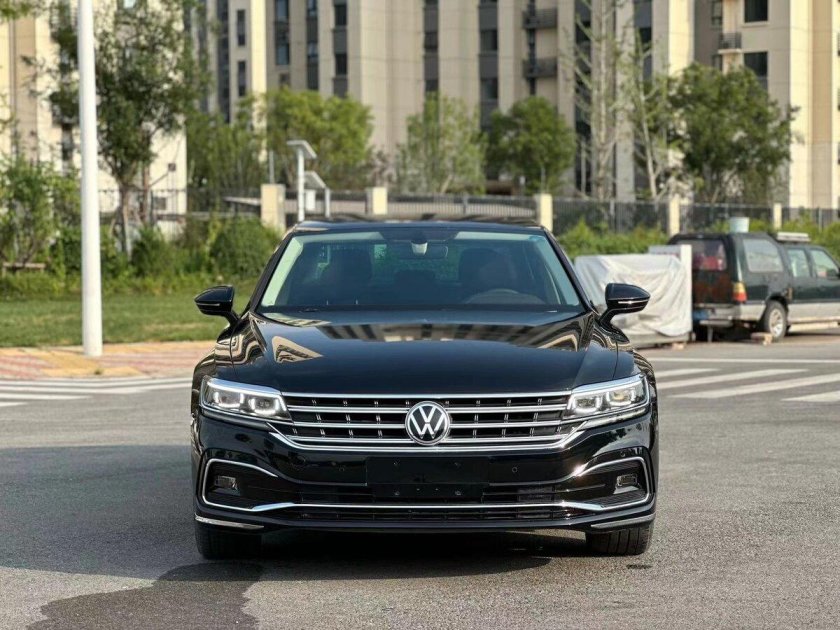 Volkswagen phaeton i рестайлинг