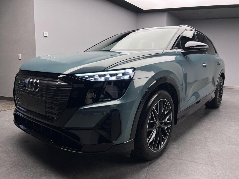Audi внедорожник 2022