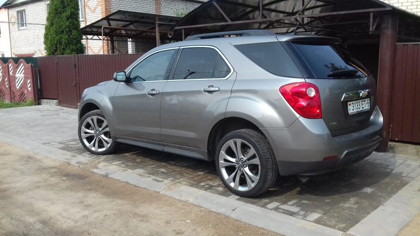 Chevrolet equinox 2